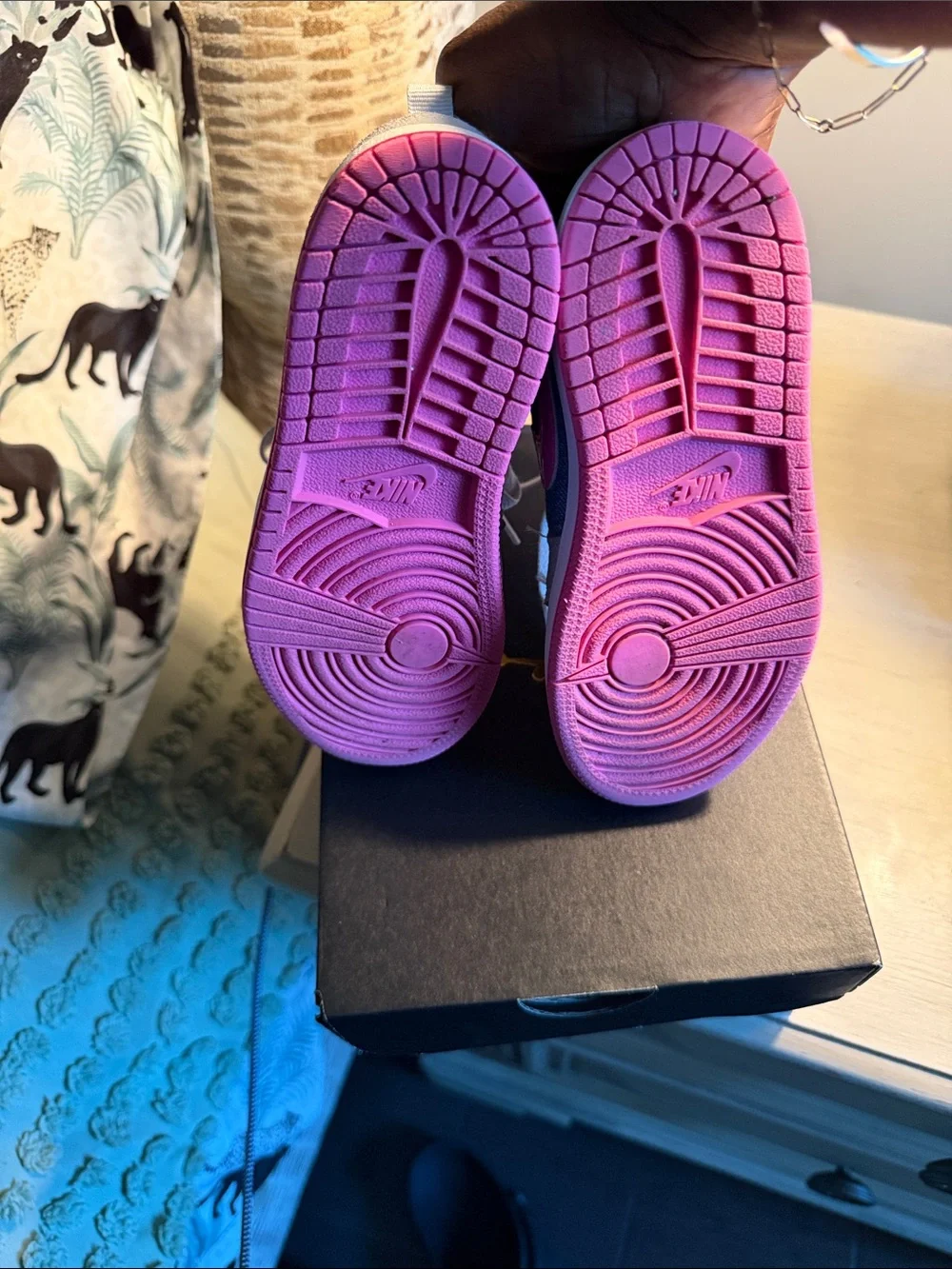 Jordan Kids Low-Top Sneakers in Gray, Blue and Pink